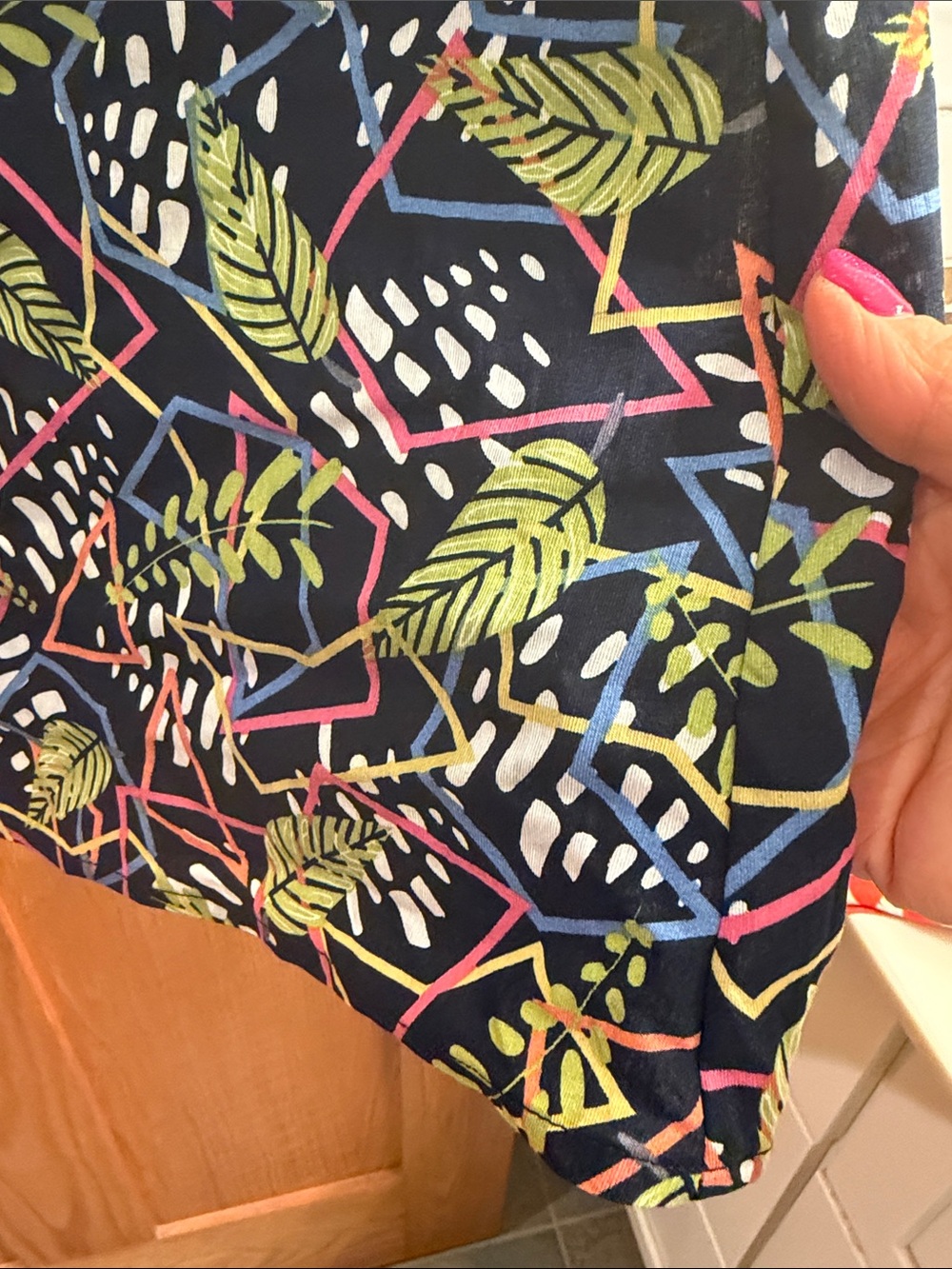 THML Navy Leaf & Coral Geometric Shift Dress - Picture 4 of 5